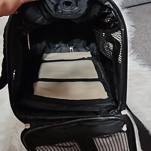 Small  Pet Carrier - Picture 9 of 9